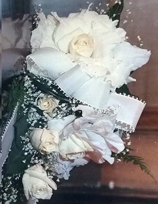 Rosas con Perlas Decorativas